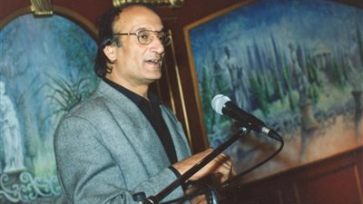 رئيس اتحاد كتاب مصر ينعى الشاعر فؤاد حجاج