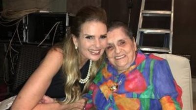 بكلمات مؤثرة.. يسرا تحيي الذكرى الثانية لوفاة والدتها: 