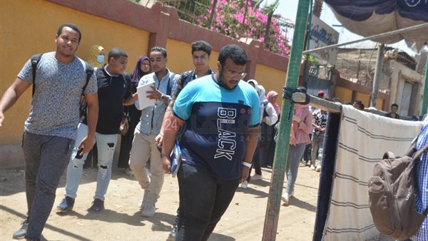 طلاب الثانوية بالأقصر