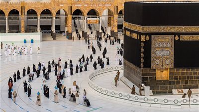 استعدادًا لـ موسم العمرة.. مصر للطيران توجه رسالة إلى شركات السياحة