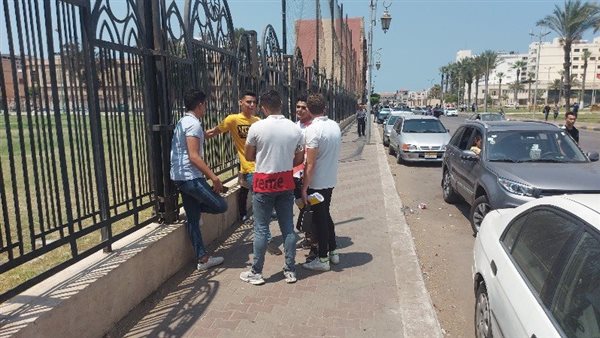 طلاب الثانوية العامة