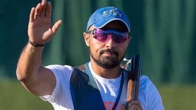 وزير الرياضة يهنئ عزمي محيلبة ببرونزية بطولة العالم للكبار 2023