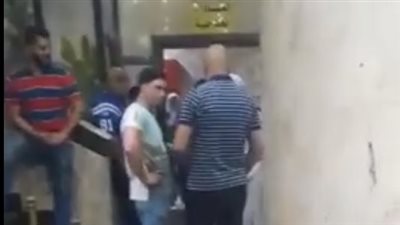 وضع يده على أماكن حساسة .. بلاغ ضد ممرض تحرش بمريضة داخل مستشفى خاص في الطالبية