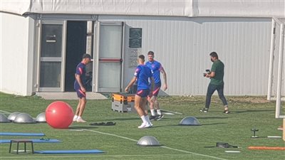 لاعبو أتلتيكو مدريد يرحبون بدي باول بشكل خاص (فيديو)