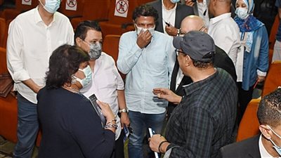 وزير الثقافة تشهد بروفات 