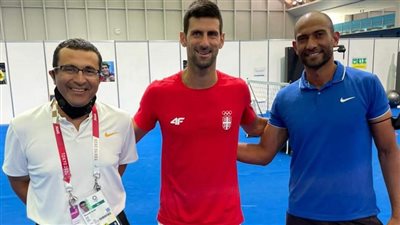 رغم توديعه الأولمبياد.. محمد صفوت يواصل تدريباته اليومية في اليابان ويلتقي بدجوكوفيتش