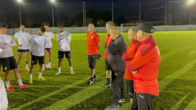 شوقي غريب للاعبي المنتخب الأولمبي: الجماهير تنتظر الفوز أمام أستراليا