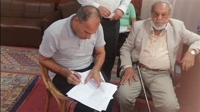 توقيع العقد النهائي لمستشفى التأمين الصحي بقرية دست الإشراف بالبحيرة