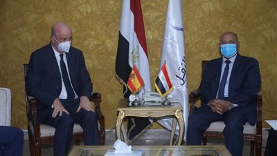كامل الوزير يستقبل السفير الإسباني بالقاهرة لبحث تدعيم التعاون في مجالات النقل المختلفة
