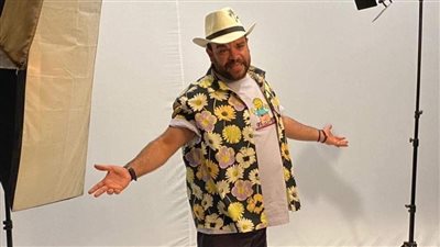 محمد عبد الرحمن يستعد لعرض مسرحية 