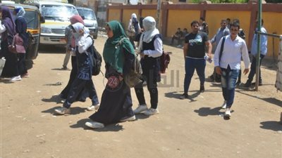 طلاب الأقصر عن امتحان الديناميكا: فوق مستوى الطالب المتفوق.. والوقت ضيق جدًا