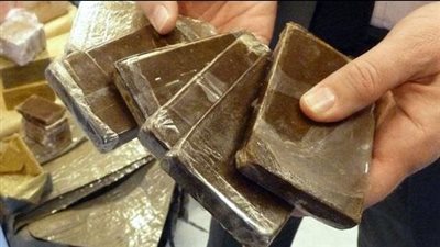 ضبط عامل بحوزته 6 كيلو مخدرات متنوعة بشبرا الخيمة 