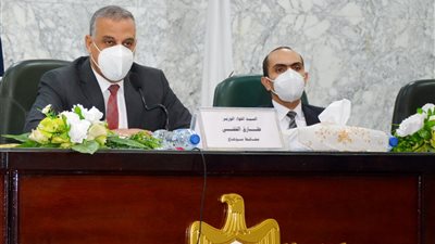 محافظ سوهاج: الدولة تسخر كل إمكانياتها لتحقيق آمال الشعب من مبادرة 