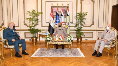 وزير الدفاع ورئيس الأركان يلتقيان قائد الجيش اللبناني لبحث التعاون العسكري بين البلدين