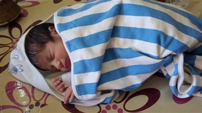 العثور على رضيعة حديثة الولادة على شاطئ ترعة بالغربية