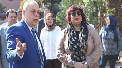 وزيرة الثقافة تشكر أشرف زكي بعد انتهاء مدة رئاسته لأكاديمية الفنون
