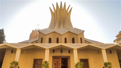 بعد حديث الرئيس السيسي.. كيف ساعدت الكنيسة الأسقفية اللاجئين؟