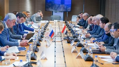 تفاصيل نجاح المباحثات مع روسيا بشأن توسعات المنطقة الصناعية داخل قناة السويس