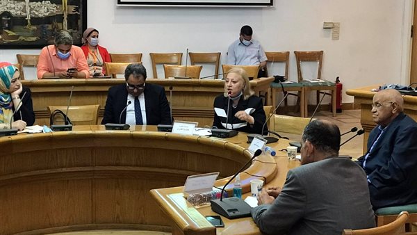 جانب من الندوة