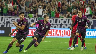 المكسيك تفوز على كندا وتتأهل لنهائي بطولة الكونكاكاف الكأس الذهبية لكرة القدم2021