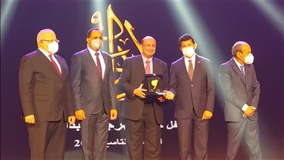 24 جائزة.. طلاب عين شمس يحصدون أغلبية جوائز 