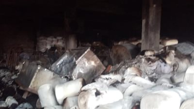 السيطرة على حريق مصنع للصباغة في شبرا الخيمة (صور) 