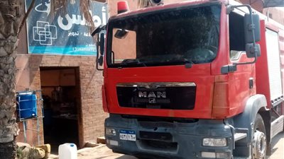 انتداب المعمل الجنائي لفحص حريق مصنع للصباغة بشبرا الخيمة 