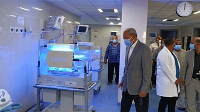 محافظ القليوبية يجرى جولة مفاجئة في بنها وكفر شكر (صور) 