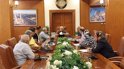 محافظ بورسعيد: خطة تطوير لشارع 23 ديسمبر وإنشاء سوقين نموذجيين لخدمة الزهور والضواحى