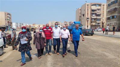 محافظ بورسعيد يتابع أعمال إنشاء طريق جديد بحي الضواحي (صور) 