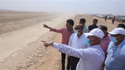  وزير النقل يتابع أعمال تنفيذ مشروع قطار 