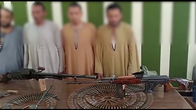 حملات أمنية تضبط 205 متهمين وبحوزتهم 101 سلاح ناري بالمحافظات