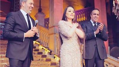 يتضمن 13 مسرحية.. مدحت العدل يكشف تفاصيل مشروع مسرحي من بطولة شريهان