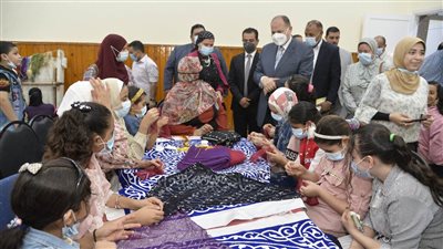 محافظ أسيوط يشهد انطلاق الفعاليات الثقافية والفنية ضمن 