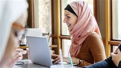 محكمة إسبانية تقضي بسجن إمرأة أهانت مسلمة محجبة