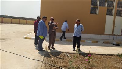 رئيس جامعة الأقصر يتابع أعمال الإنشاءات بالكليات في مدينة طيبة