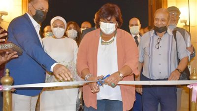 وزيرة الثقافة تفتتح فعاليات الدورة الـ42 من المعرض العام (صور)