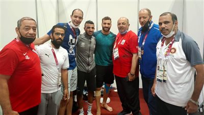 طوكيو 2020.. هشام حطب يستقبل كيشو ومتولي عقب التأهل لنصف نهائي المصارعة (صور)