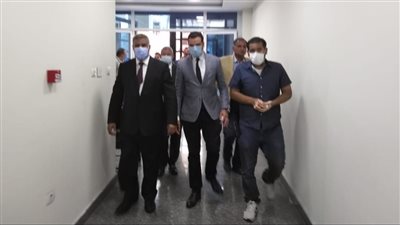 رئيس قطاع الأزمات بمجلس الوزراء يتفقد غرفتي عمليات الإسعاف والرعاية الصحية بالشبكة الوطنية الموحدة ببورسعيد (صور) 