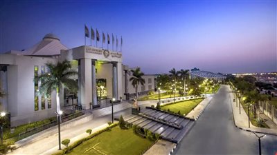 مصروفات جامعة مصر للعلوم والتكنولوجيا.. الطب 130 ألف والهندسة 55 ألف 