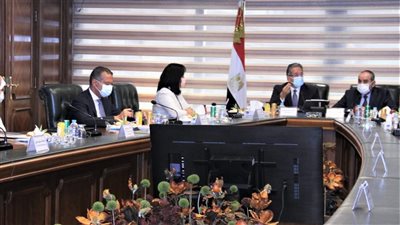 وزيرا الطيران المدني والسياحة يبحثان آليات تحفيز حركة الرحلات الداخلية