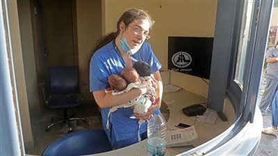 بعد عام على انفجار مرفأ بيروت.. ممرضة أنقذت 3 أطفال: الفضل للعناية الإلهية