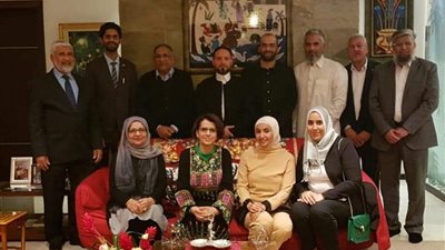 سفيرة مصر في موريشيوس تستقبل رئيس اتحاد متحدثي اللغة العربية في إطار حملة 