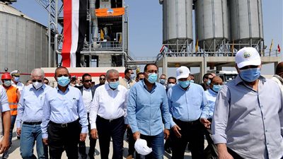 مدبولي: الدولة تدعم الصناعات الحرفية وحريصة على دمجها بالاقتصاد الرسمي