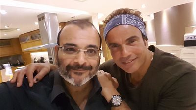 أيمن بهجت قمر يكشف علاقته بإعلان عمرو دياب الجديد (فيديو وصور)