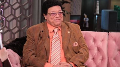 إبراهيم نصر: لا أتابع رامز جلال… وأحمد حلمي قال لي إنه شعر انني خاله الحقيقي