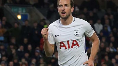 هاري كين ينتصر للإنسانية ويدعم مشجعة تعرضت للتنمر