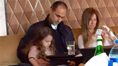 شاهد.. الظهور الأول لمحمود جمال مبارك الحفيد الأصغر للرئيس الأسبق (صورة)