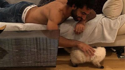 شاهد.. محمد صلاح يستعد لنهائي أوروبا بصورة مثيرة على البحر