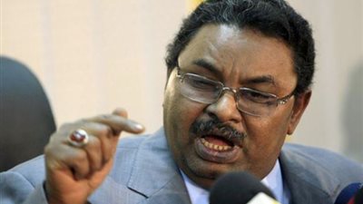 النائب العام السودانى يخاطب “العسكري” للقبض على مدير المخابرات السابق